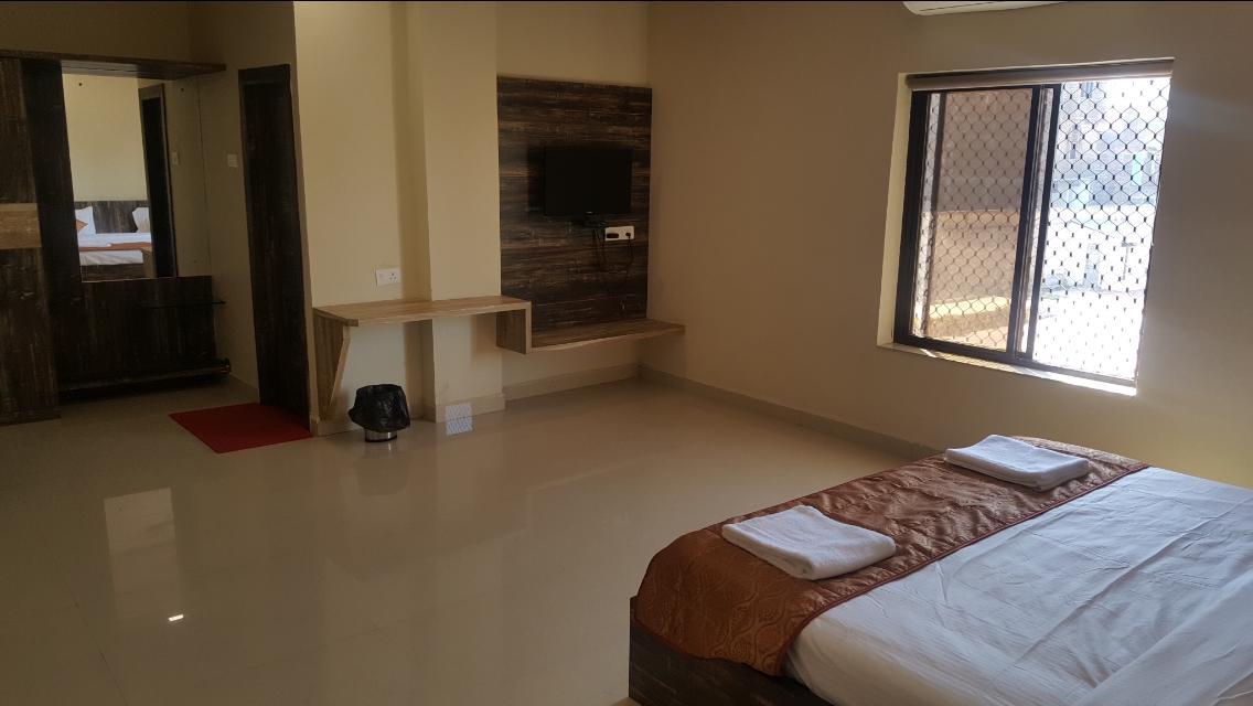 Hotel Shehnai Garden Khurai Buitenkant foto